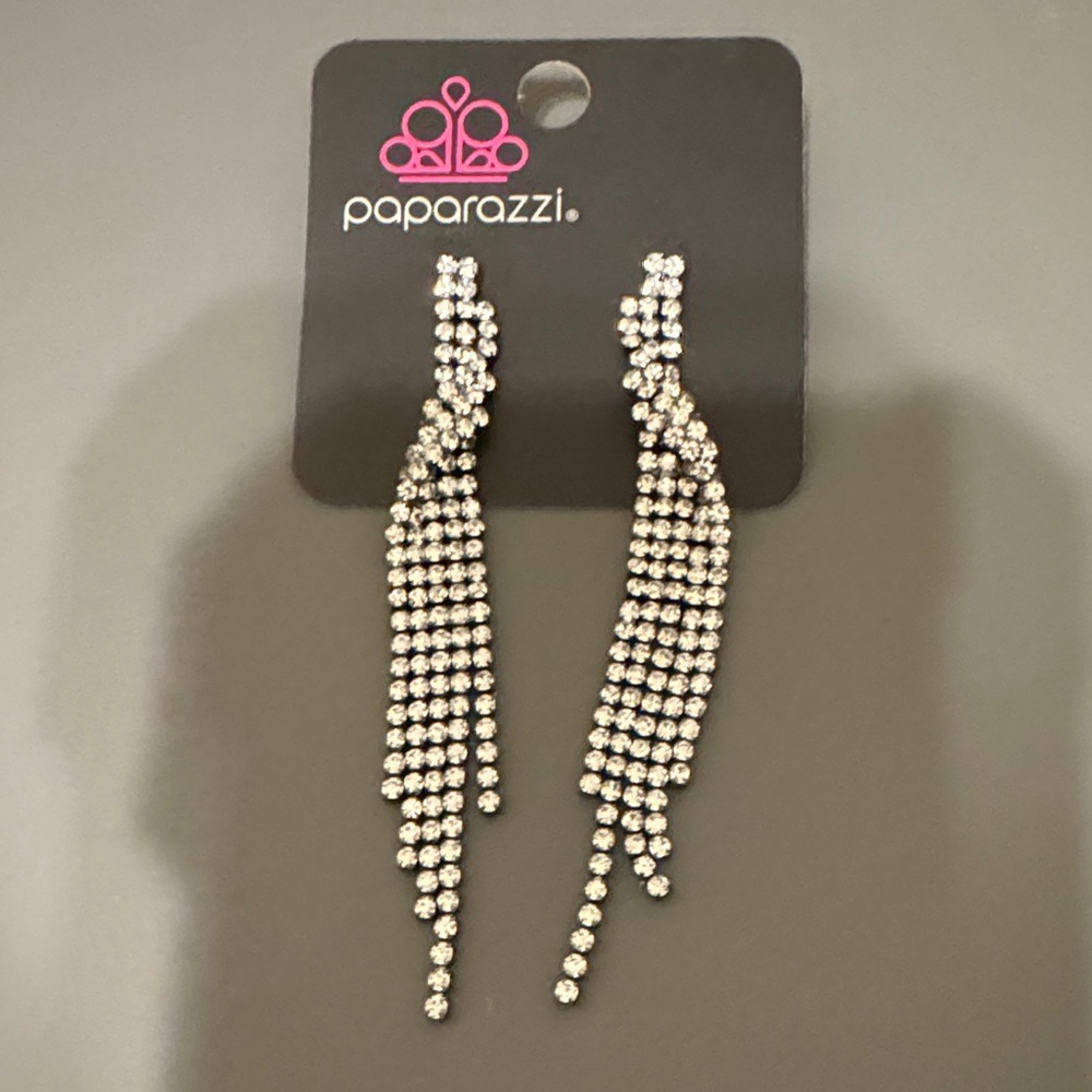 🛍️Sparkling Gunmetal Cascade Earrings